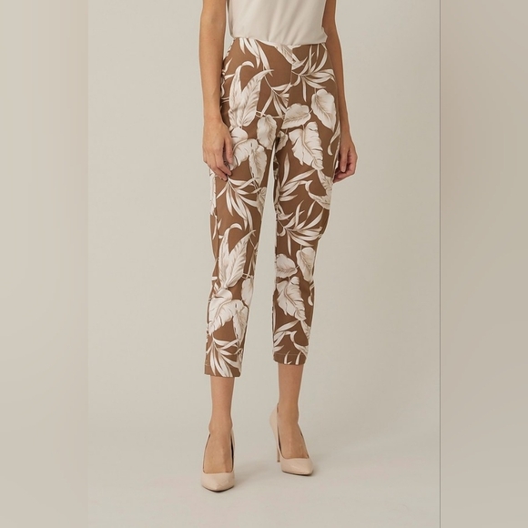 Joseph Ribkoff Pants - Joseph Ribkoff Palm Pull On Stretchy Capri Pants Brown Neutral Summer Size 8
